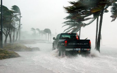 Florida ştatında fövqəladə vəziyyət elan olundu