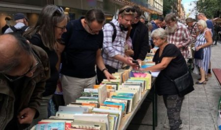 “Kitab almaq oxucu kütləsinin cibinə uyğun deyil”- Ekspertdən açıqlama