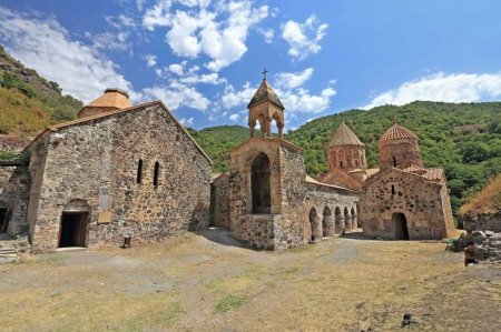 Nazir müavini: “Ermənilər Kəlbəcərdə tarixi monastırı saxtalaşdırdı, indi isə qeyri-qanuni olaraq...” - FOTO