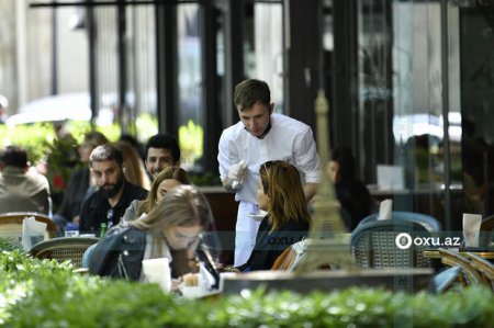 Bakıda restorana gedən koronavirus xəstəsi aşkarlandı - FOTO