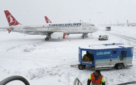 İstanbul hava limanından uçuşlar bərpa edilir - FOTO