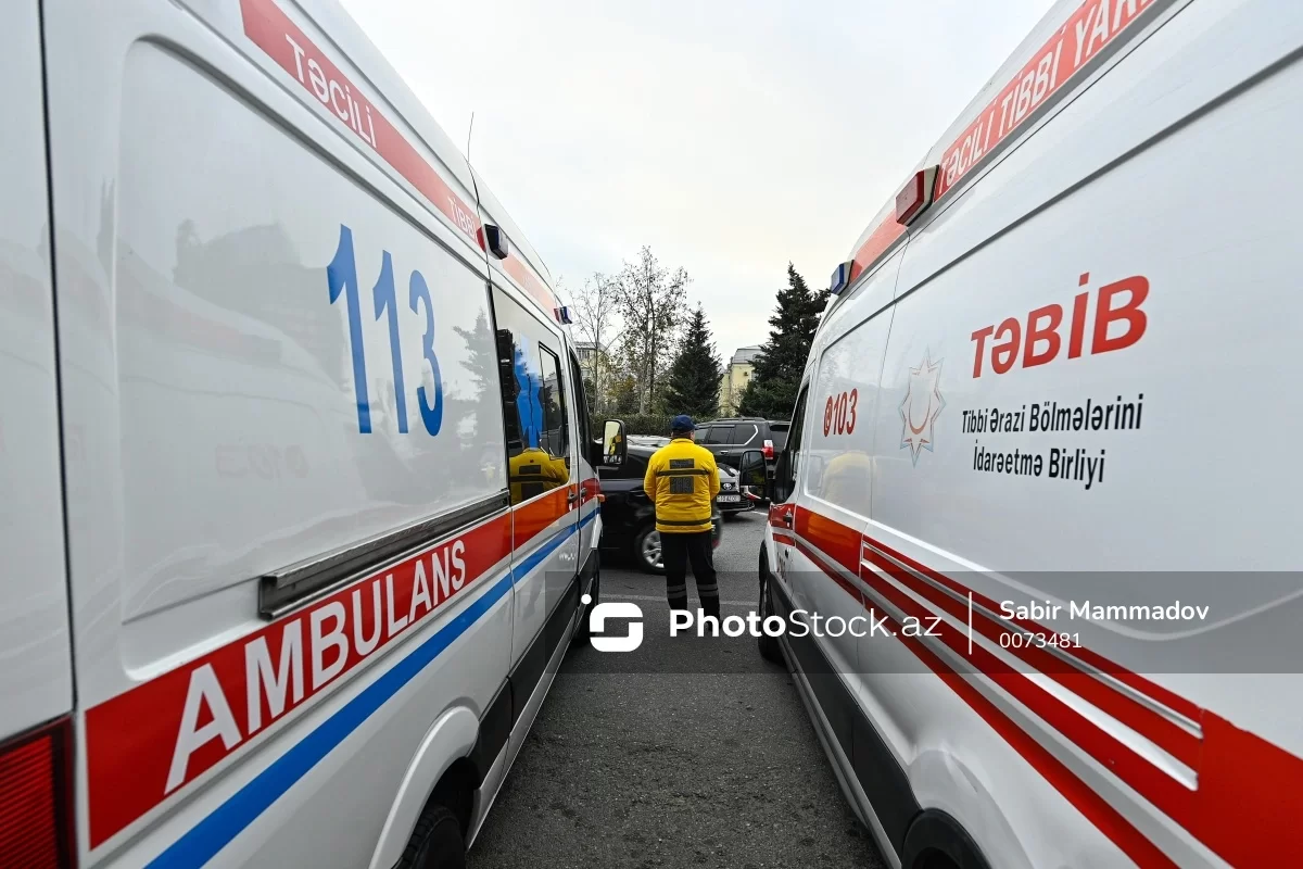Gömrük Hospitalının həkimləri: "İki ildir, maaşımız karta yüklənəndən sonra əlimizdən alınır"